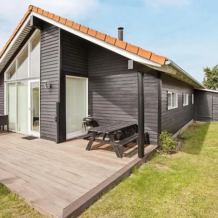 度假居 6 Person In V Ggerl Se Bøtø By